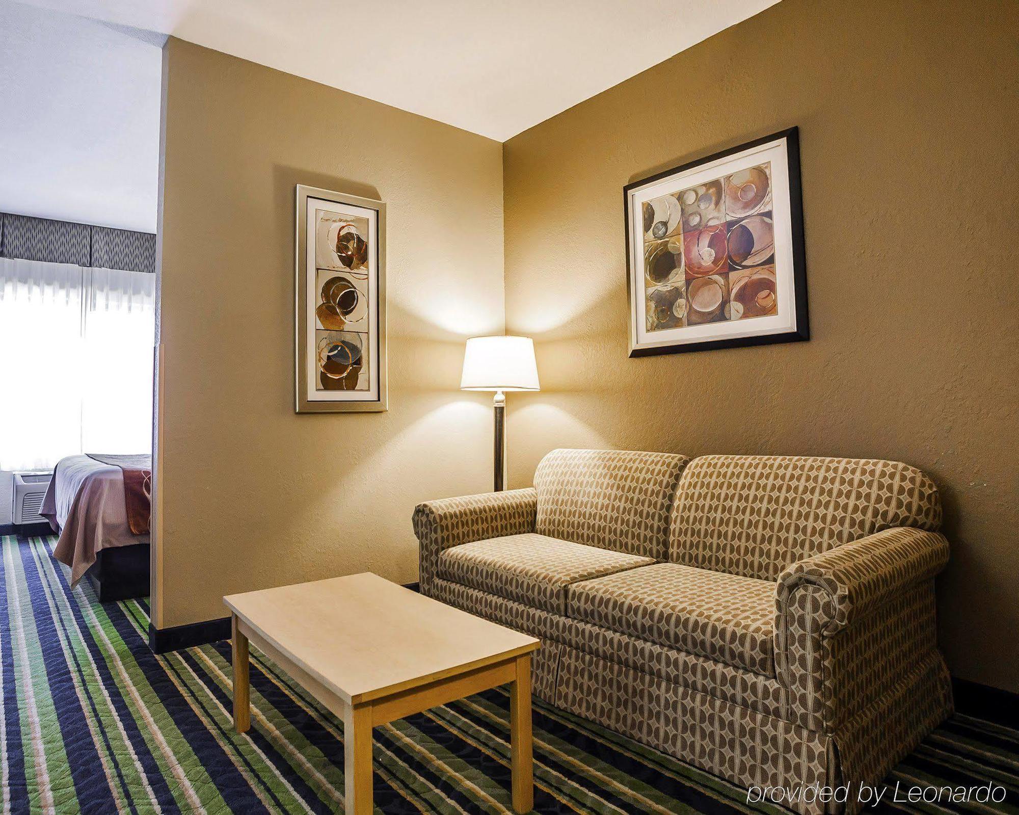 Comfort Inn Kansas City / Airport 외부 사진
