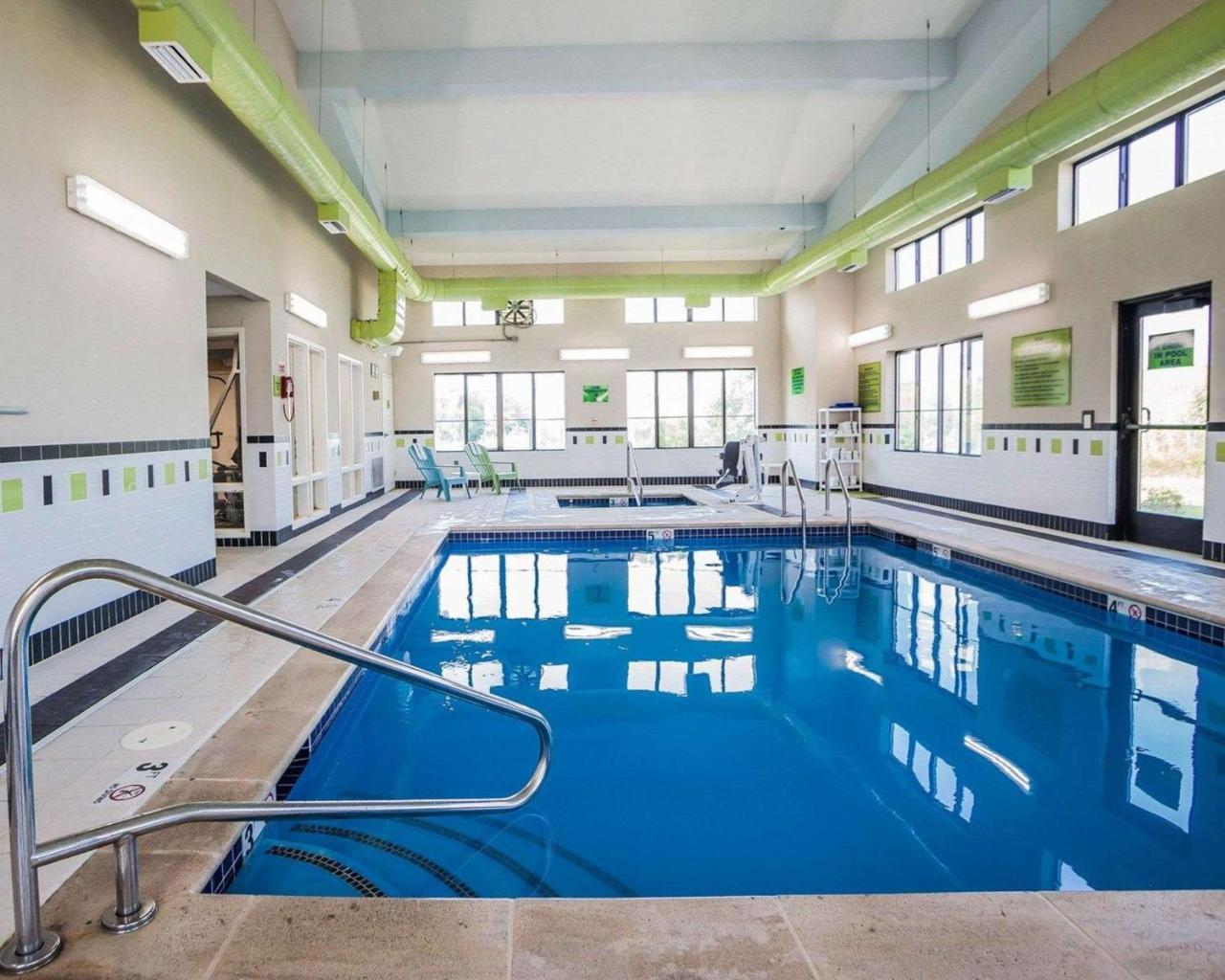 Comfort Inn Kansas City / Airport 외부 사진
